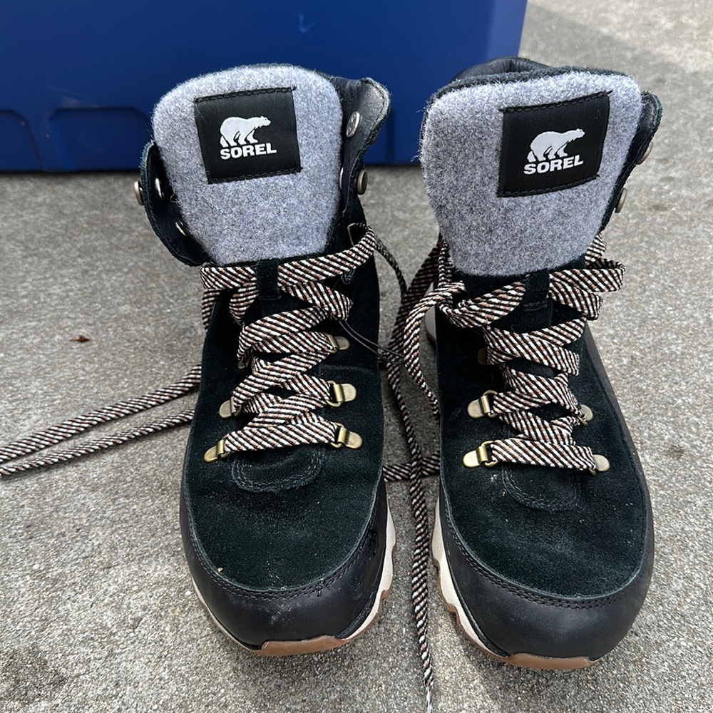 Sorel kinetic conquest boot